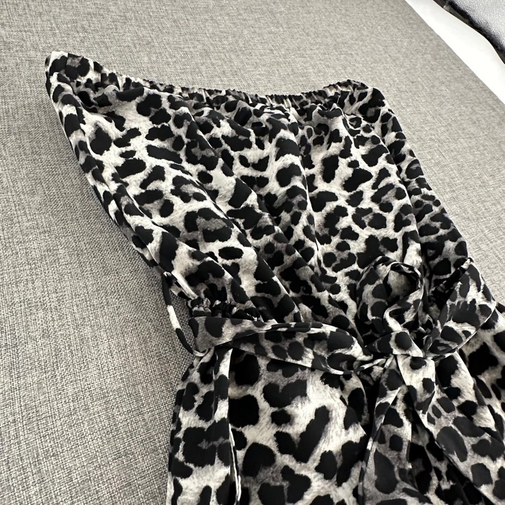 Forever 21 Leopard Romer Tie‎ Belt Figure Flattering Small Gray Black Polyester - Picture 3 of 14